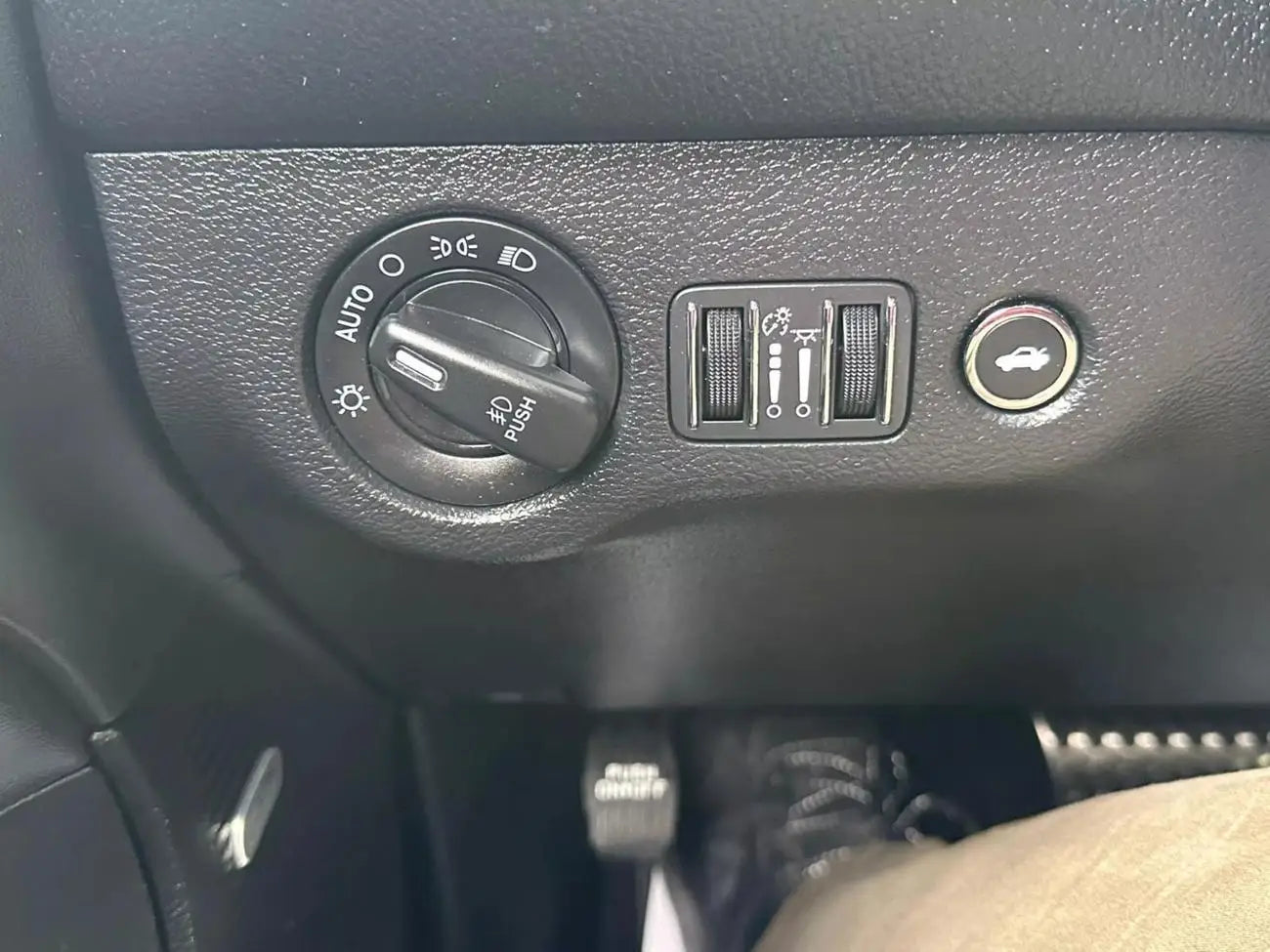 USED 2022 DODGE CHALLENGER GT COUPE 2D