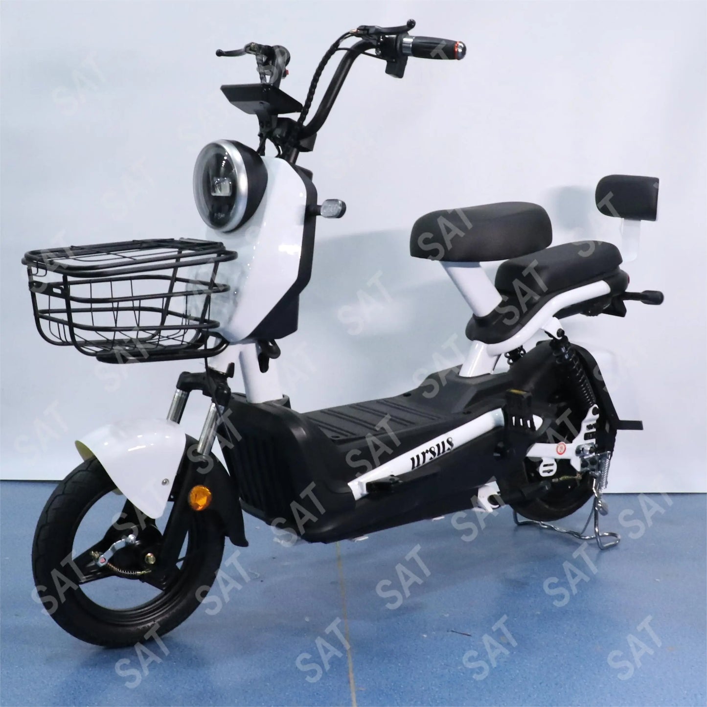 High Power Electric Bicycle Long Range 80km Ebike Lead Acid Battery Electric Scooter For Adult