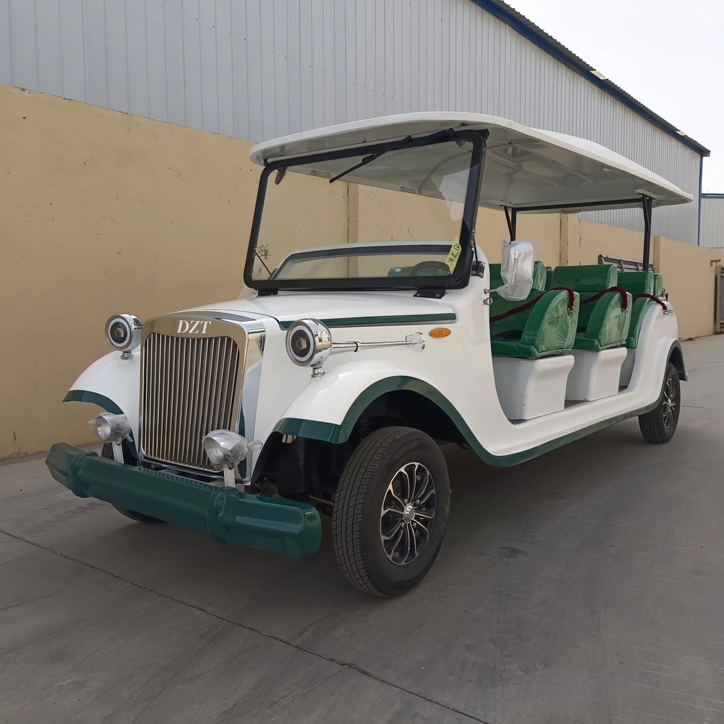 Luxury classic electric vintage car sightseeing shuttle bus, retro vintage car park, amusement park and scenic area shuttle bus