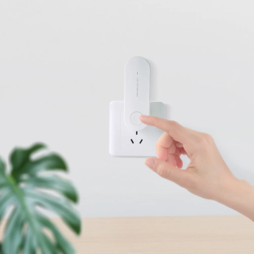 Intelligent Power Saver EU/US Plug Power Saver Energy Saving Electricity Saving Box
