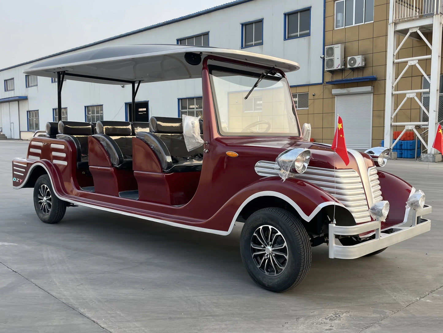 Luxury classic electric vintage car sightseeing shuttle bus, retro vintage car park, amusement park and scenic area shuttle bus